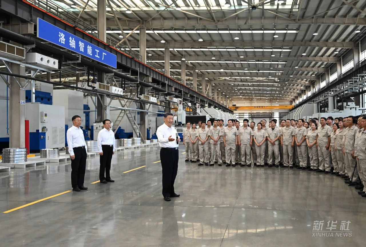 习近平在洛阳市考察调研轴承制造业
